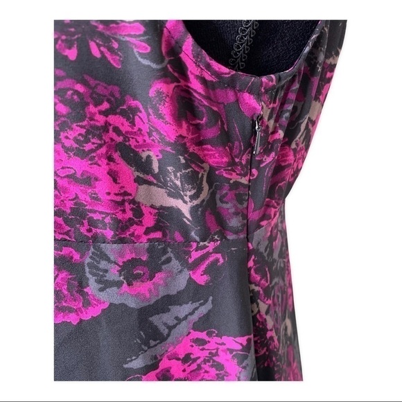 Leith Floral asymmetrical Sleeveless Blouse - Picture 3 of 9